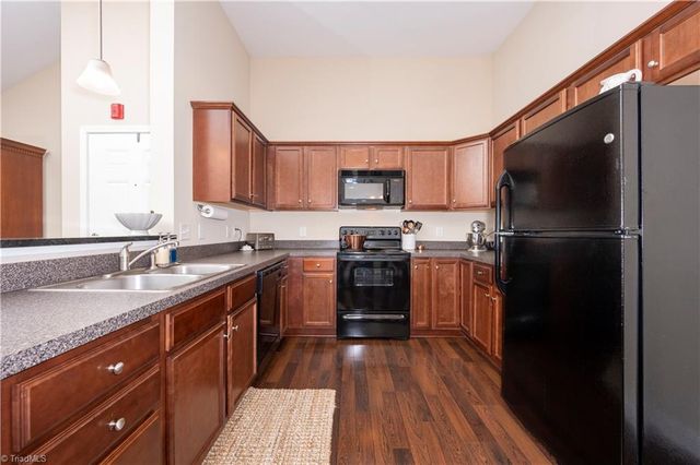 4792 Tatton Park Circle 3B, Winston-salem, NC 27103