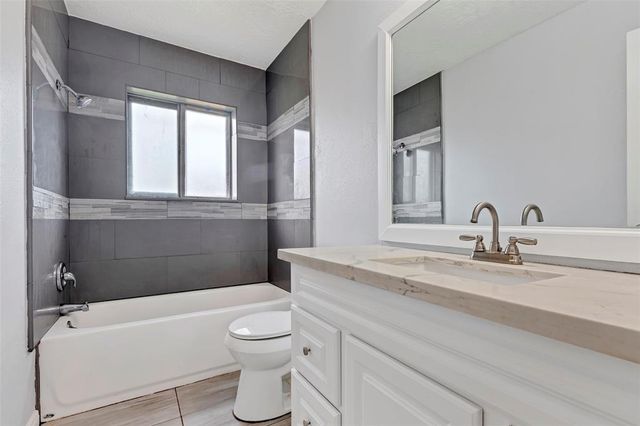 1602 Evesham Drive, Houston, TX 77015