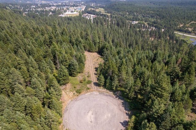 642 Overlook Dr, Newport, WA 99156