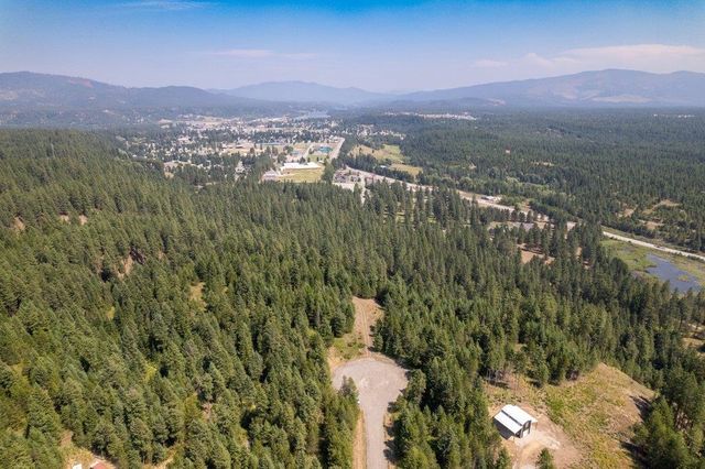 642 Overlook Dr, Newport, WA 99156
