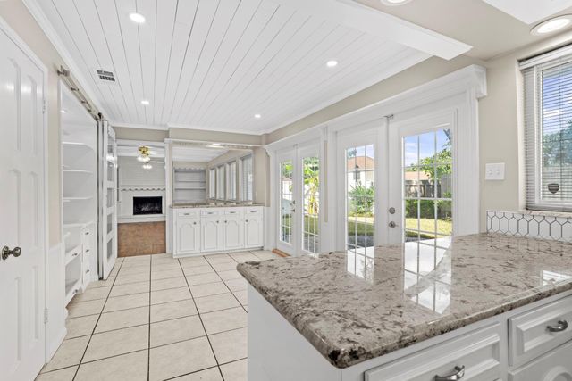 805 Chevy Chase Circle, Sugar Land, TX 77478