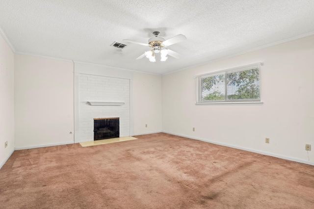 805 Chevy Chase Circle, Sugar Land, TX 77478