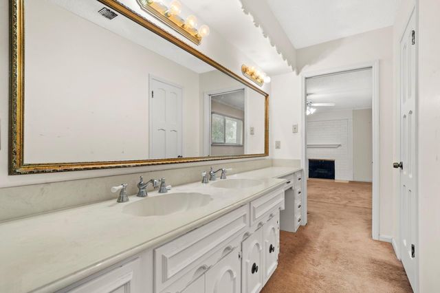 805 Chevy Chase Circle, Sugar Land, TX 77478