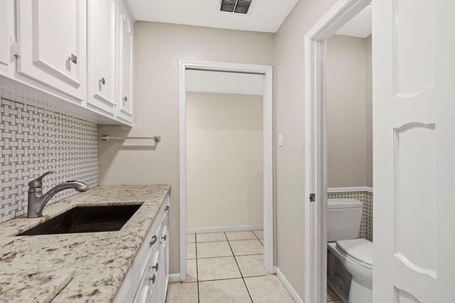 805 Chevy Chase Circle, Sugar Land, TX 77478