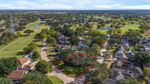 805 Chevy Chase Circle, Sugar Land, TX 77478