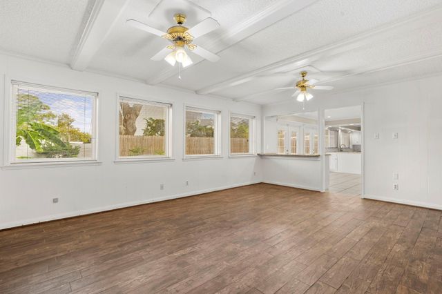 805 Chevy Chase Circle, Sugar Land, TX 77478