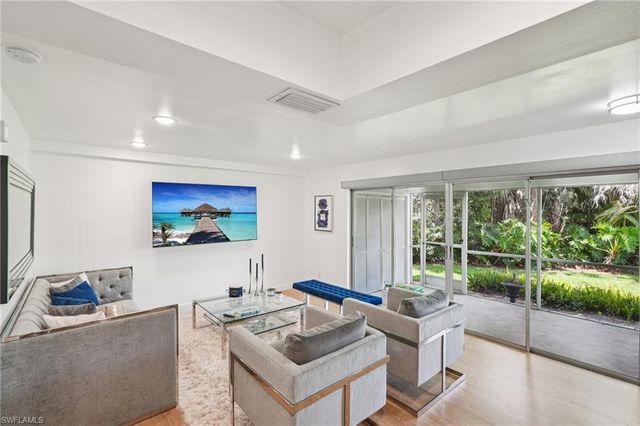 15 Bob O Link CT 15A, Naples, FL 34105