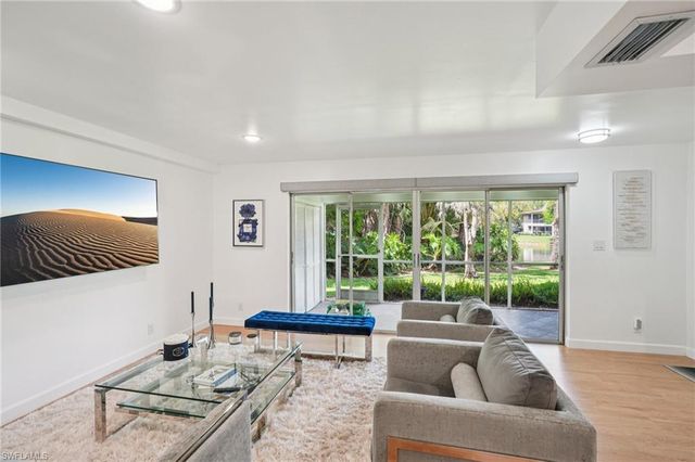 15 Bob O Link CT 15A, Naples, FL 34105