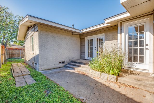 7236 Wake Forrest Drive, Dallas, TX 75214