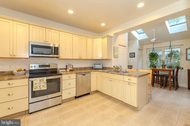 406 W PRICE ST, Philadelphia, PA 19144