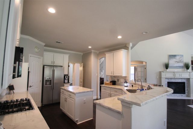 1716 Winding Hollow Lane, Mckinney, TX 75072