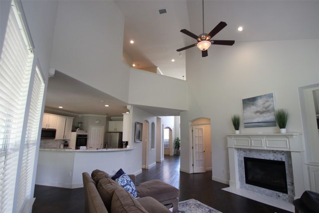1716 Winding Hollow Lane, Mckinney, TX 75072