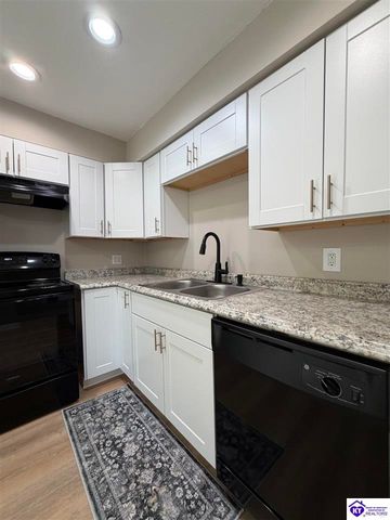 431 Cedarcrest Drive, Brandenburg, KY 40108