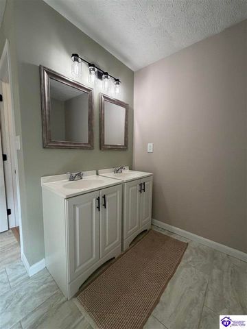 431 Cedarcrest Drive, Brandenburg, KY 40108