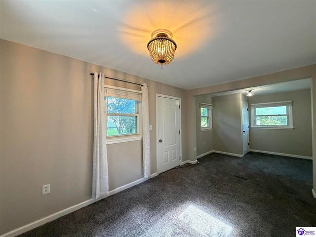 431 Cedarcrest Drive, Brandenburg, KY 40108