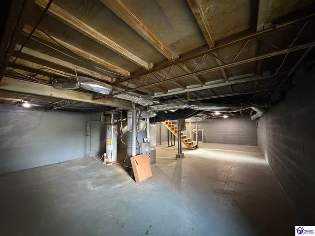 431 Cedarcrest Drive, Brandenburg, KY 40108