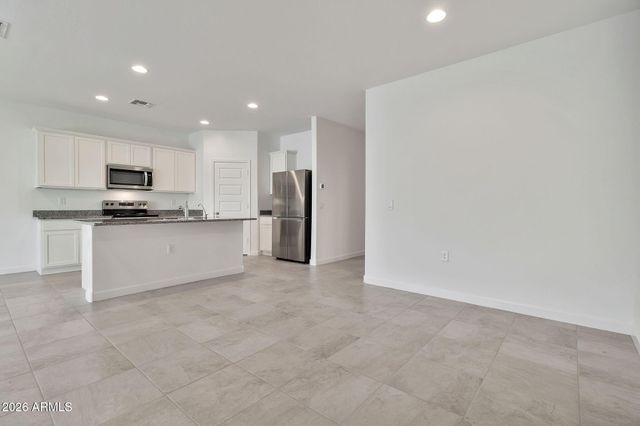 1718 W Sombra Avenue, Apache Junction, AZ 85120