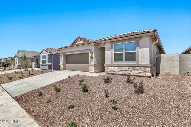 1718 W Sombra Avenue, Apache Junction, AZ 85120