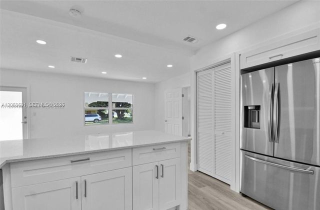 6391 SW 39th Street, Miami, FL 33155