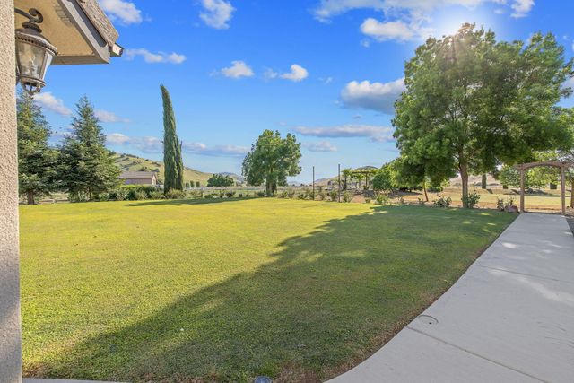 31731 Mill Drive, Springville, CA 93265