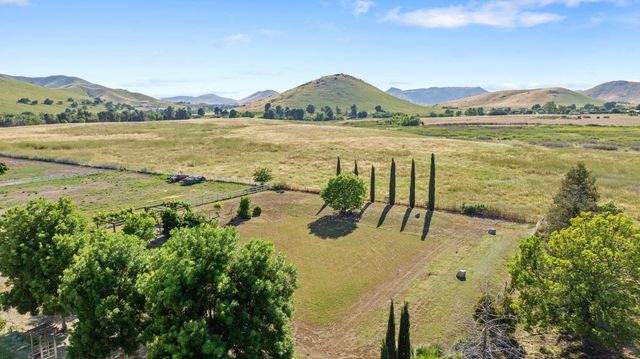 31731 Mill Drive, Springville, CA 93265