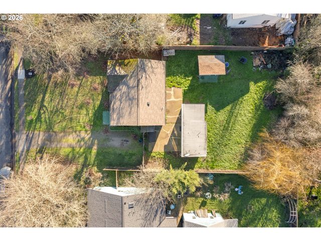 2064 GRANT St, Eugene, OR 97405