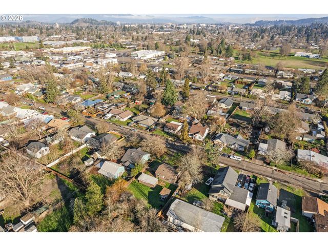 2064 GRANT St, Eugene, OR 97405