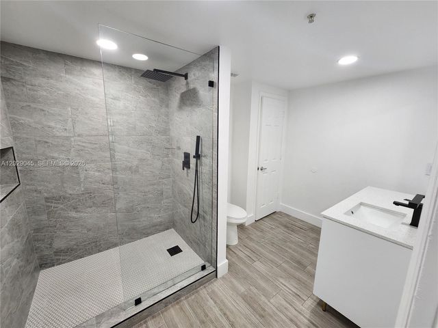 215 SW 117th Terrace 14101, Pembroke Pines, FL 33025
