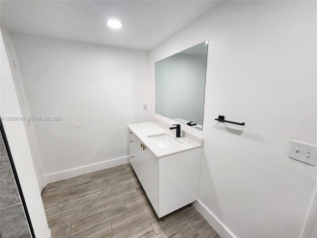 215 SW 117th Terrace 14101, Pembroke Pines, FL 33025