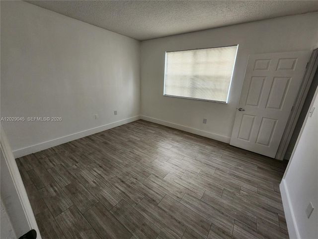 215 SW 117th Terrace 14101, Pembroke Pines, FL 33025