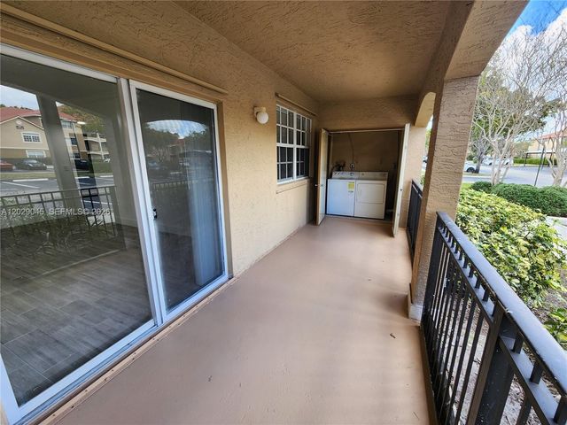215 SW 117th Terrace 14101, Pembroke Pines, FL 33025