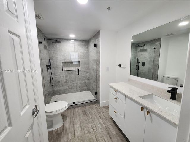 215 SW 117th Terrace 14101, Pembroke Pines, FL 33025