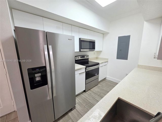 215 SW 117th Terrace 14101, Pembroke Pines, FL 33025