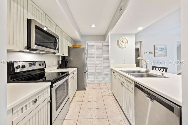 59 Carnoustie Rd Apt 243, Hilton Head Island, SC 29928