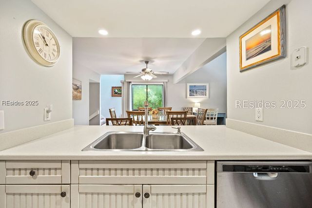 59 Carnoustie Rd Apt 243, Hilton Head Island, SC 29928