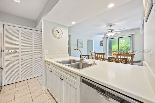 59 Carnoustie Rd Apt 243, Hilton Head Island, SC 29928