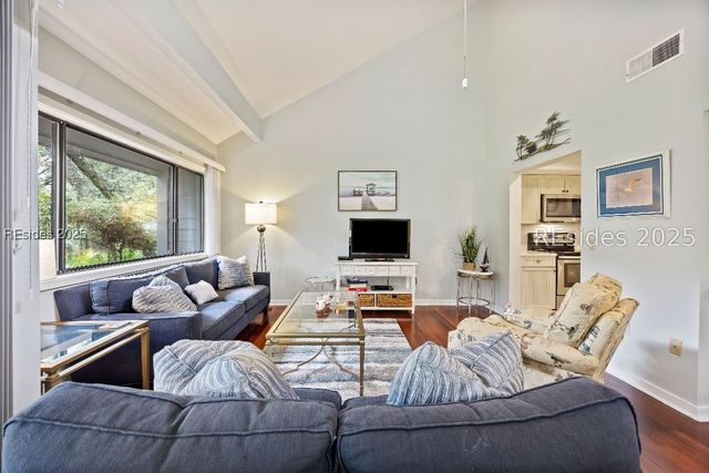 59 Carnoustie Rd Apt 243, Hilton Head Island, SC 29928