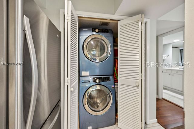 59 Carnoustie Rd Apt 243, Hilton Head Island, SC 29928