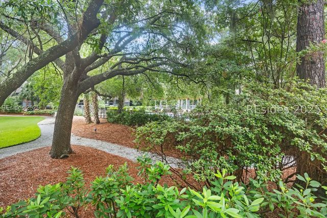 59 Carnoustie Rd Apt 243, Hilton Head Island, SC 29928