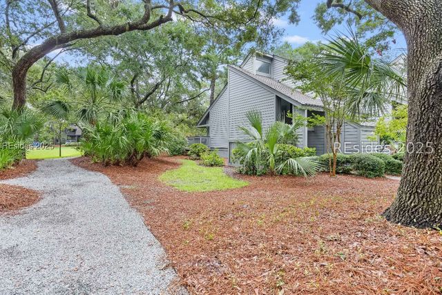 59 Carnoustie Rd Apt 243, Hilton Head Island, SC 29928