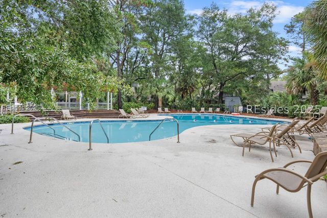 59 Carnoustie Rd Apt 243, Hilton Head Island, SC 29928