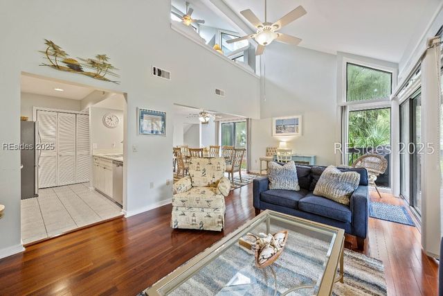 59 Carnoustie Rd Apt 243, Hilton Head Island, SC 29928