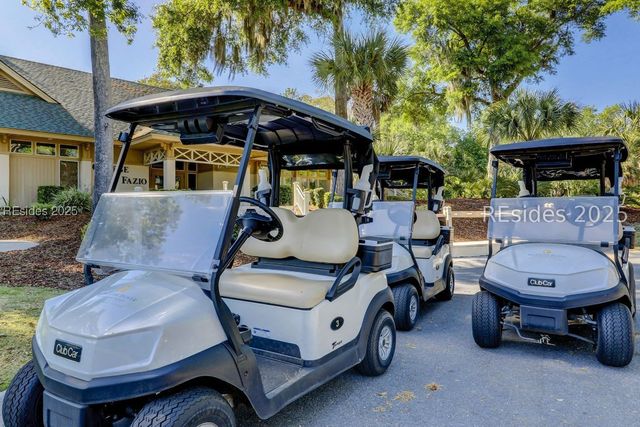 59 Carnoustie Rd Apt 243, Hilton Head Island, SC 29928
