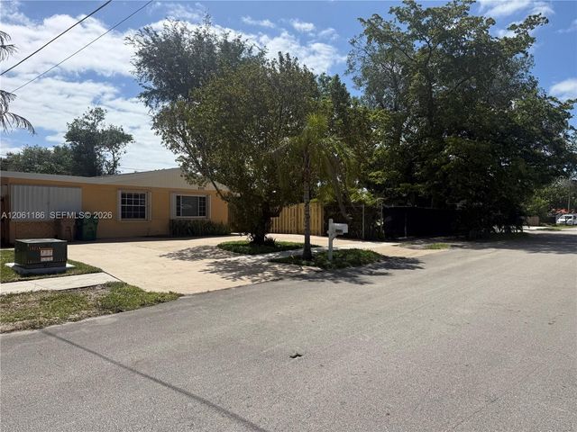 4320 SW 56th Ave, Davie, FL 33314