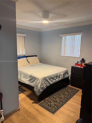4320 SW 56th Ave, Davie, FL 33314