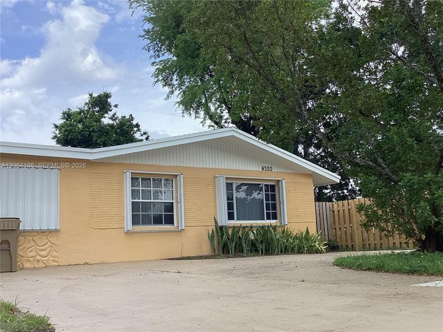 4320 SW 56th Ave, Davie, FL 33314