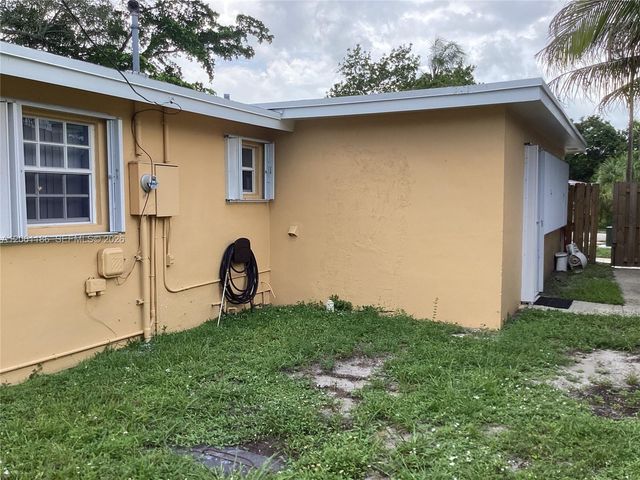 4320 SW 56th Ave, Davie, FL 33314