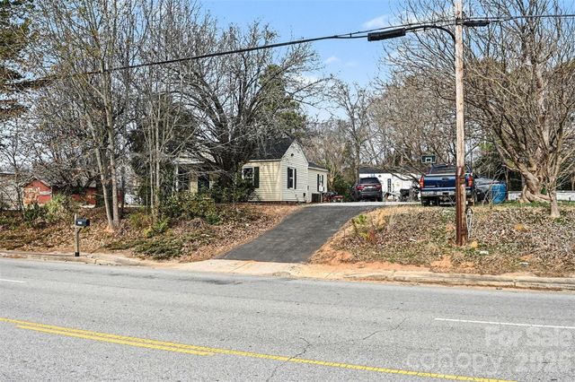 1477 Flat Creek Road, Lancaster, SC 29720