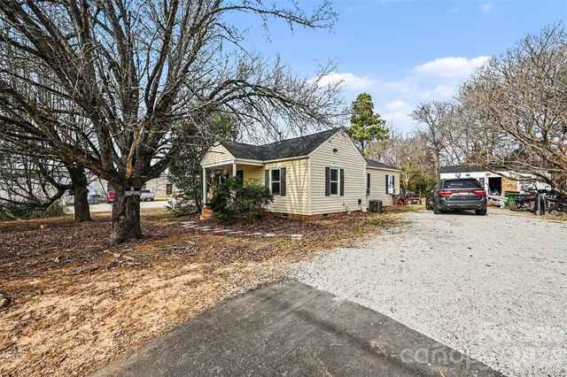 1477 Flat Creek Road, Lancaster, SC 29720