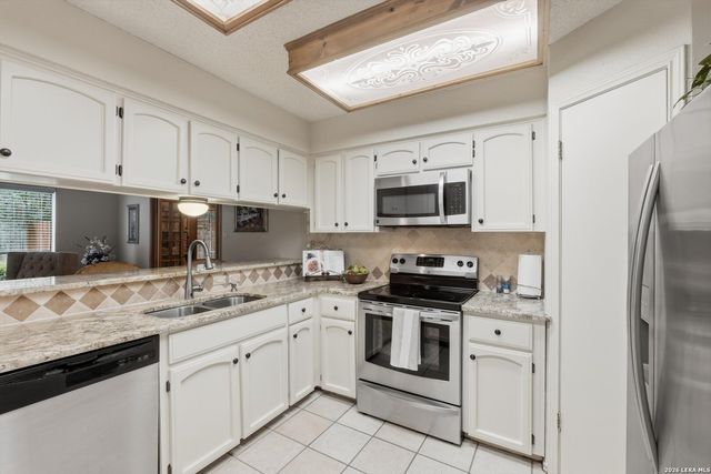 2023 ENCINO VALLEY ST, San Antonio, TX 78259